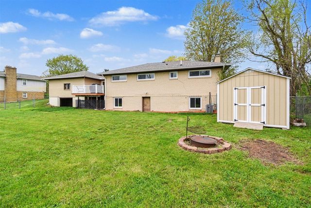 1040 6 Mile Road, Comstock Park, MI 49321