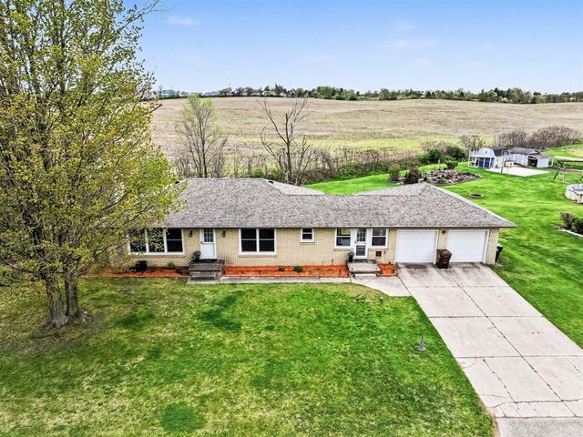 1040 6 Mile Road, Comstock Park, MI 49321