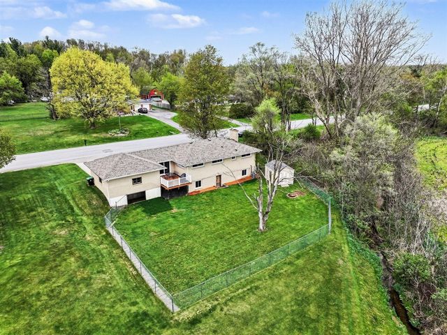 1040 6 Mile Road, Comstock Park, MI 49321