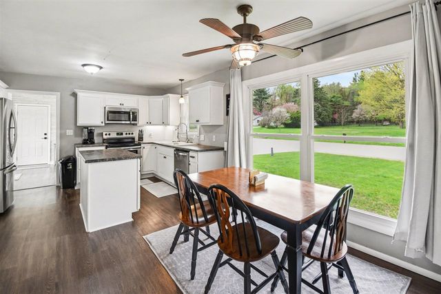 1040 6 Mile Road, Comstock Park, MI 49321