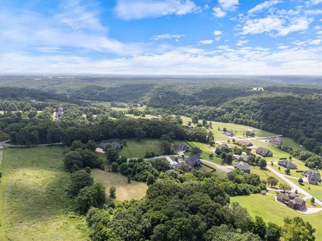 13787 Colline Road, Bentonville, AR 72712