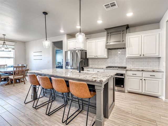 9140 NW 117th Street, Yukon, OK 73099