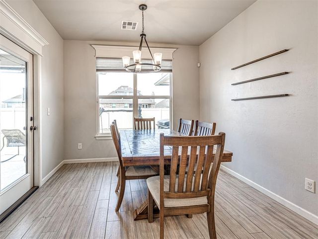 9140 NW 117th Street, Yukon, OK 73099
