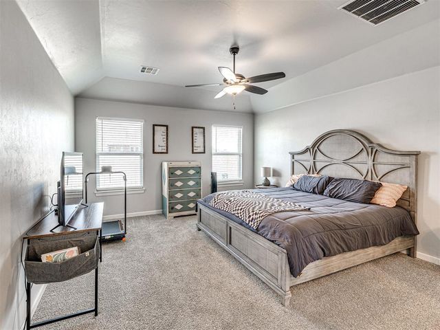 9140 NW 117th Street, Yukon, OK 73099