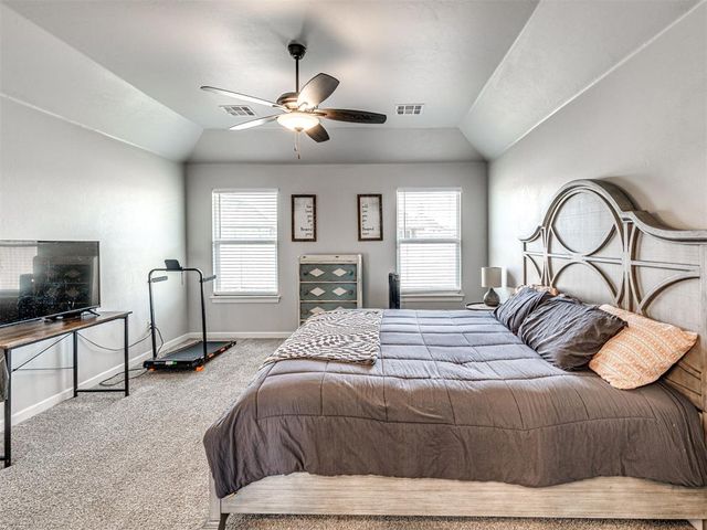 9140 NW 117th Street, Yukon, OK 73099