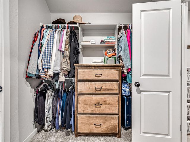9140 NW 117th Street, Yukon, OK 73099