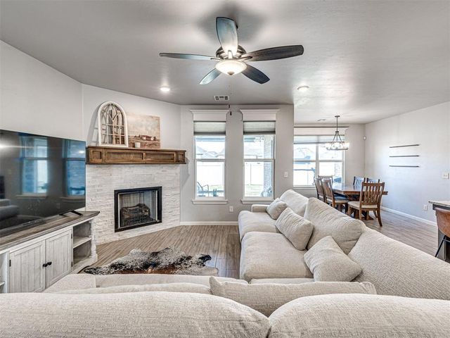 9140 NW 117th Street, Yukon, OK 73099