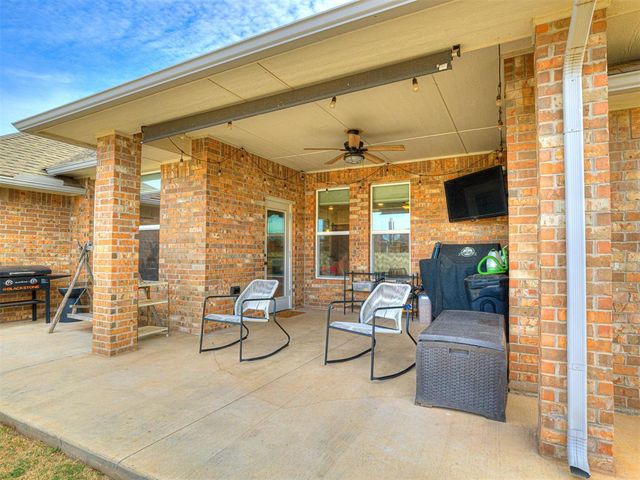9140 NW 117th Street, Yukon, OK 73099