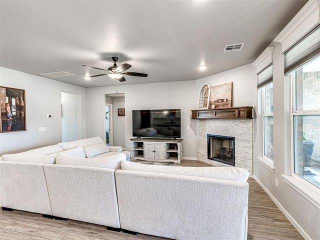 9140 NW 117th Street, Yukon, OK 73099
