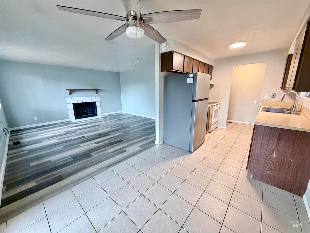 507 Tindall Ave, Mountain Home, ID 83647 photo 3