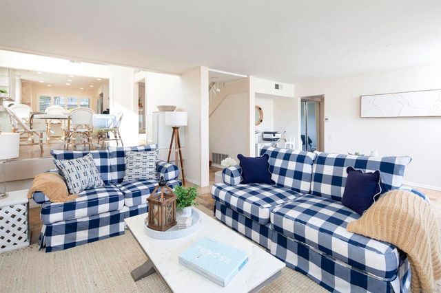 2283 Caminito Preciosa Sur, La Jolla, CA 92037