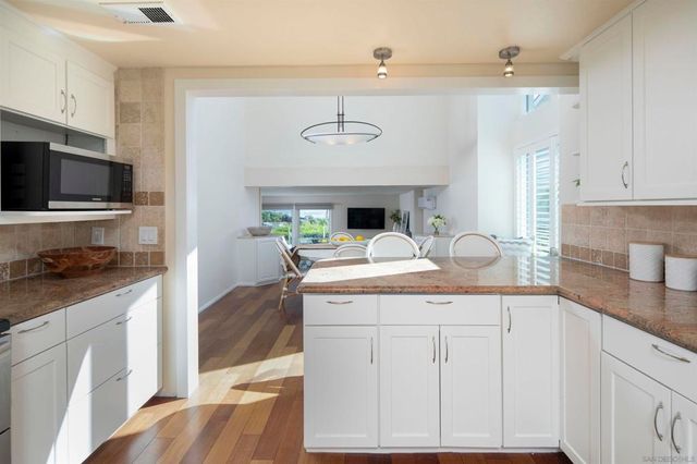 2283 Caminito Preciosa Sur, La Jolla, CA 92037