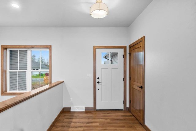 1423 CROSSROADS DRIVE, De Pere, WI 54115
