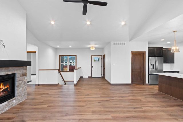 1423 CROSSROADS DRIVE, De Pere, WI 54115