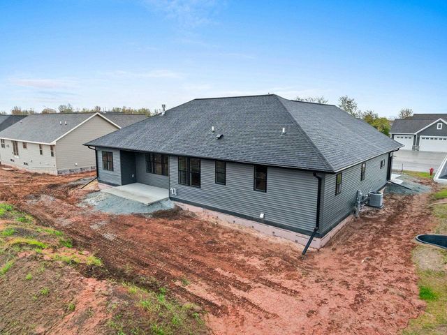 1423 CROSSROADS DRIVE, De Pere, WI 54115