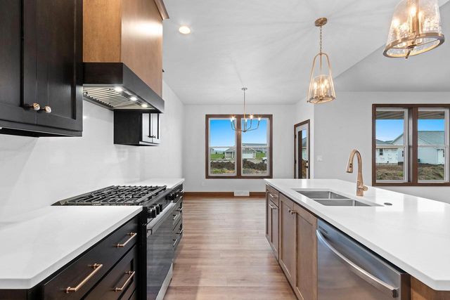 1423 CROSSROADS DRIVE, De Pere, WI 54115