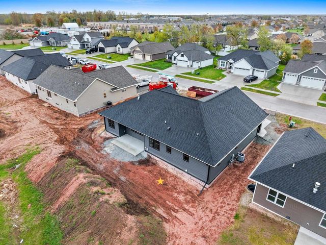 1423 CROSSROADS DRIVE, De Pere, WI 54115