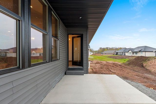 1423 CROSSROADS DRIVE, De Pere, WI 54115
