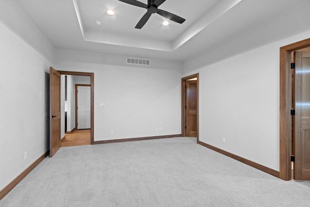 1423 CROSSROADS DRIVE, De Pere, WI 54115