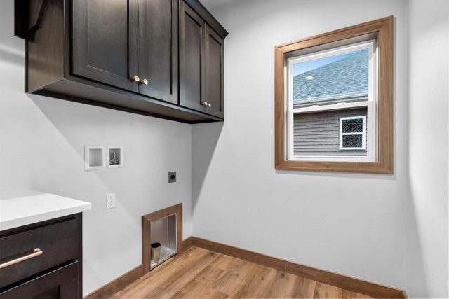 1423 CROSSROADS DRIVE, De Pere, WI 54115