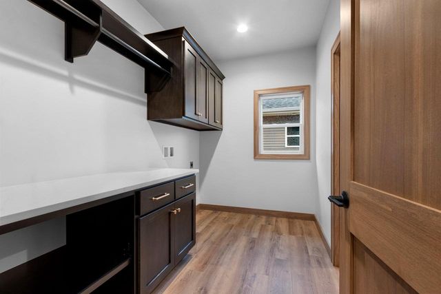 1423 CROSSROADS DRIVE, De Pere, WI 54115