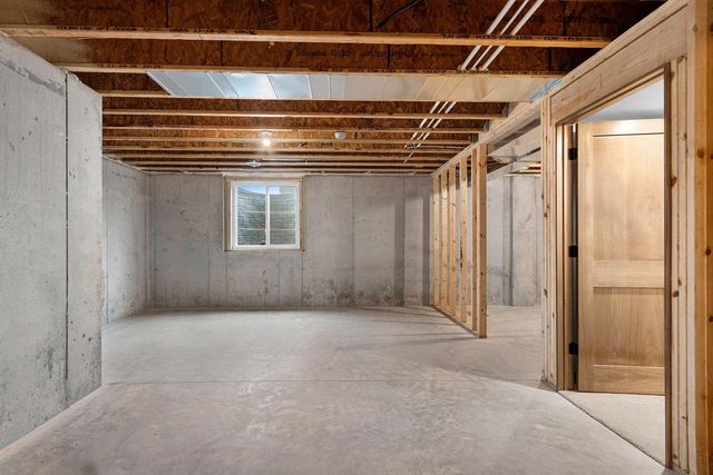 1423 CROSSROADS DRIVE, De Pere, WI 54115