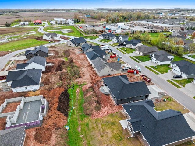 1423 CROSSROADS DRIVE, De Pere, WI 54115