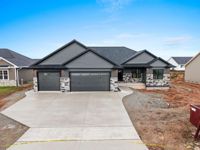 1423 CROSSROADS DRIVE, De Pere, WI 54115