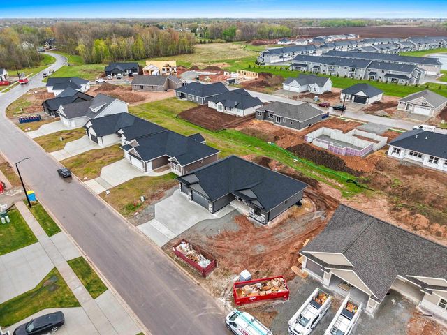 1423 CROSSROADS DRIVE, De Pere, WI 54115