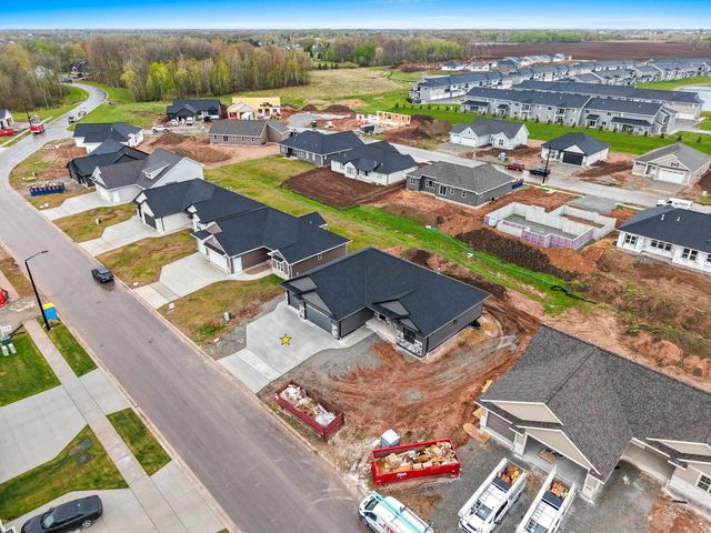 1423 CROSSROADS DRIVE, De Pere, WI 54115