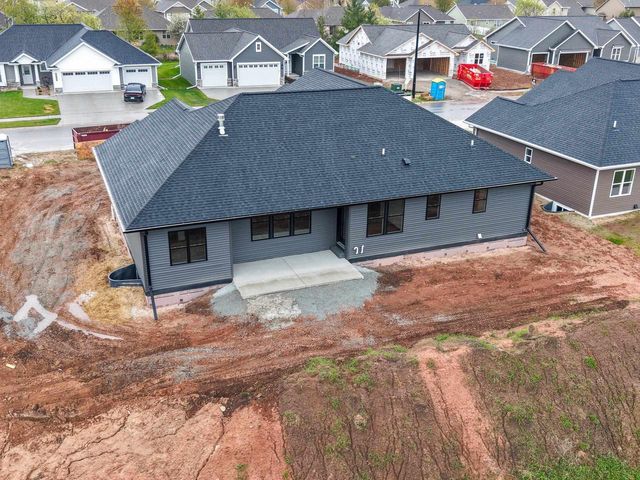 1423 CROSSROADS DRIVE, De Pere, WI 54115