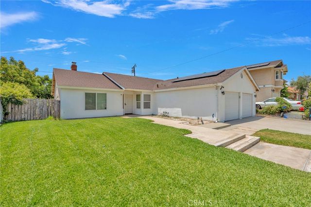635 W Dover Dr Drive W, San Bernardino, CA 92407