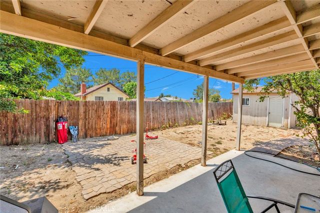 635 W Dover Dr Drive W, San Bernardino, CA 92407