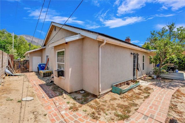 635 W Dover Dr Drive W, San Bernardino, CA 92407