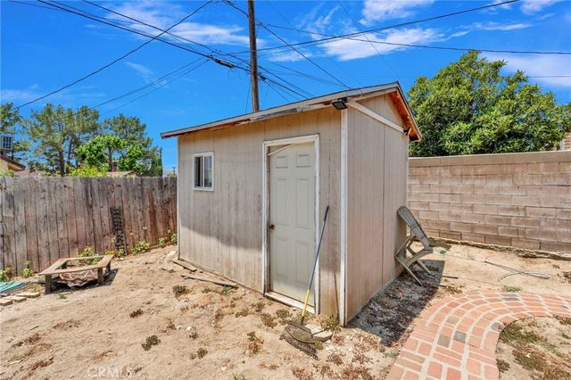 635 W Dover Dr Drive W, San Bernardino, CA 92407