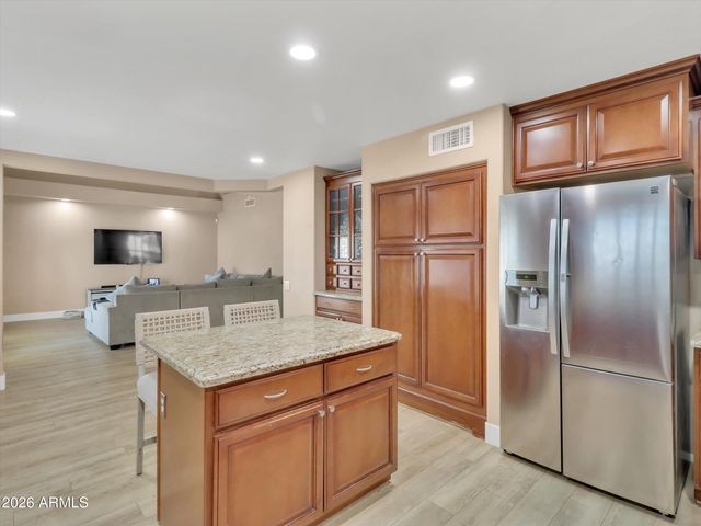 3347 E ROCKWOOD Drive, Phoenix, AZ 85050