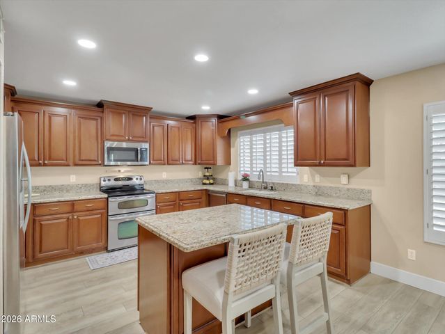 3347 E ROCKWOOD Drive, Phoenix, AZ 85050