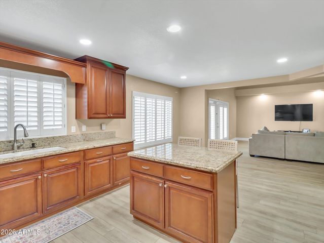 3347 E ROCKWOOD Drive, Phoenix, AZ 85050