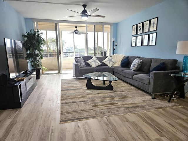 1357 NE Ocean Boulevard 312, Stuart, FL 34996