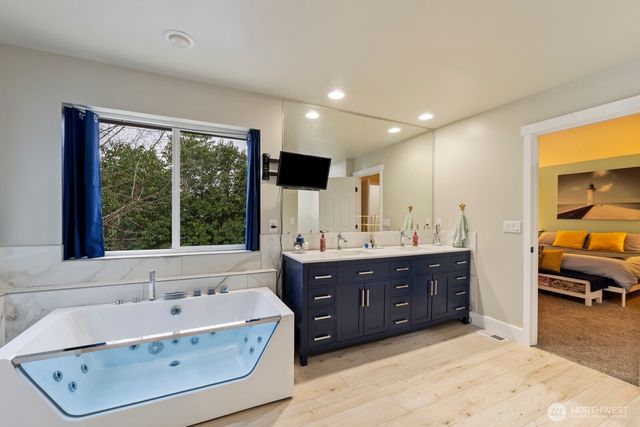 4233 154th Place SE, Bothell, WA 98012