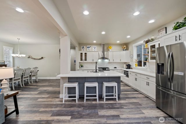 4233 154th Place SE, Bothell, WA 98012