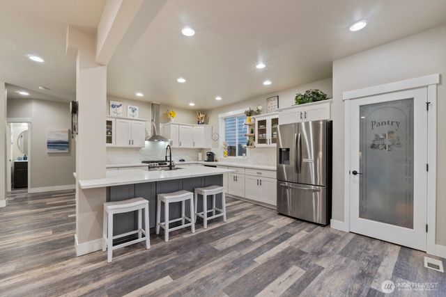 4233 154th Place SE, Bothell, WA 98012