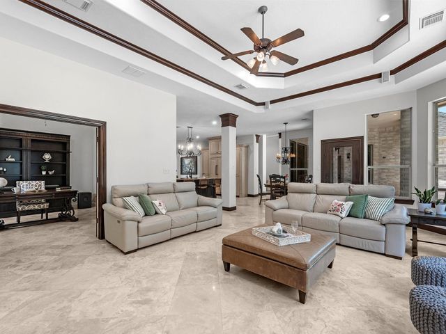14211 Norhill Pointe Drive, Houston, TX 77044