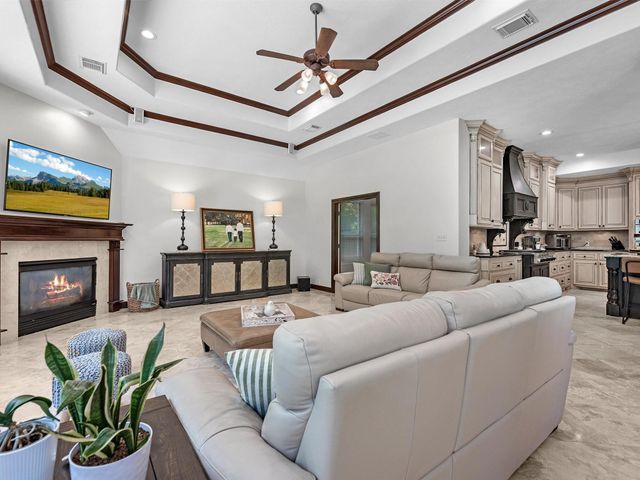 14211 Norhill Pointe Drive, Houston, TX 77044