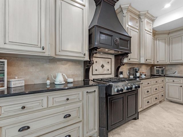 14211 Norhill Pointe Drive, Houston, TX 77044