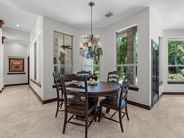 14211 Norhill Pointe Drive, Houston, TX 77044
