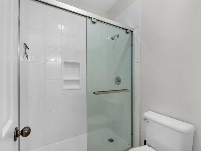 14211 Norhill Pointe Drive, Houston, TX 77044