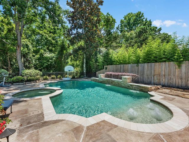14211 Norhill Pointe Drive, Houston, TX 77044