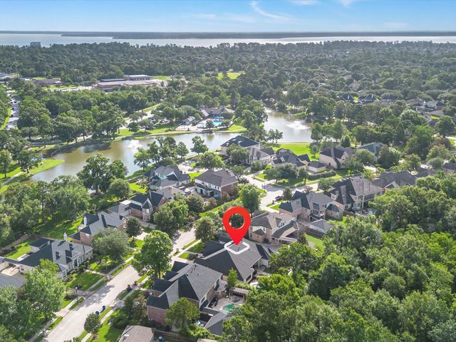 14211 Norhill Pointe Drive, Houston, TX 77044