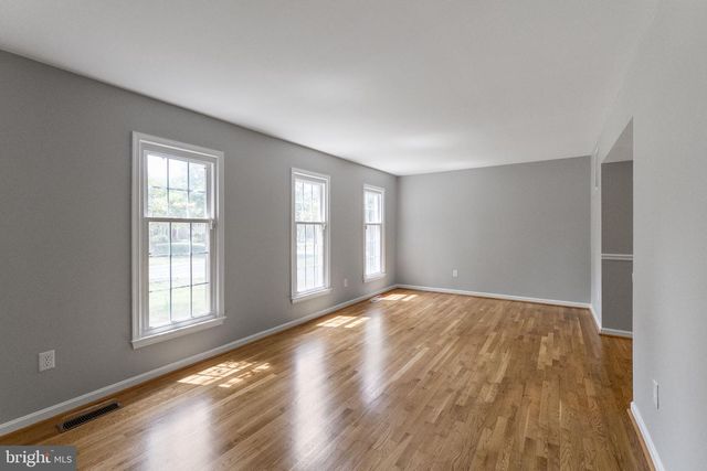 15021 JOSHUA TREE RD, Gaithersburg, MD 20878